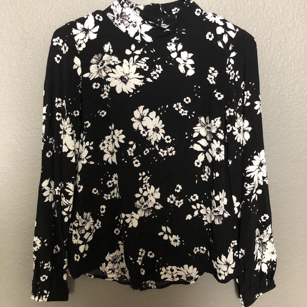 Flynn Skye black & white floral long sleeve top
